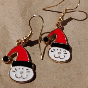 Festive Cat Earrings with Santa Hat NWOT NEVER WORN